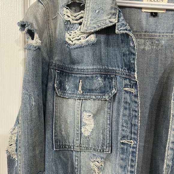 Distressed Jean jacket - Picture 3 of 6